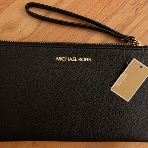 NWT Michael Kors wristlet
